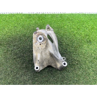 Кронштейн двигателя