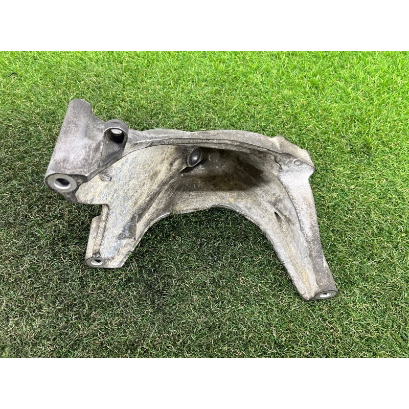 Кронштейн двигателя (кронштейны двигателя) Volkswagen Amarok 2H 2012 2.0 tdi 03L199308