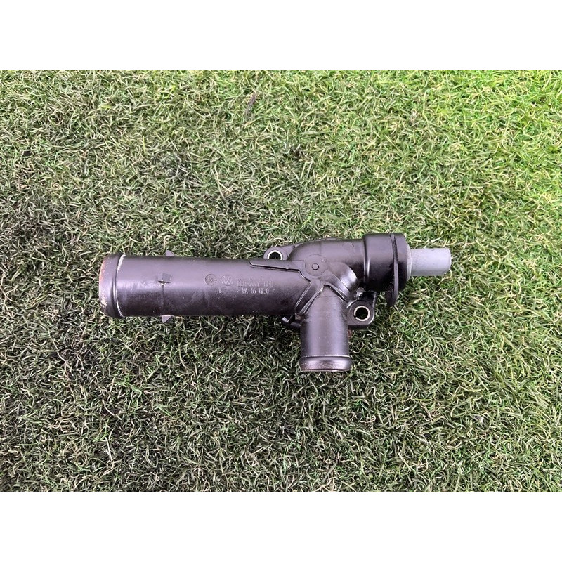 Фланец системы охлаждения (система охлаждения) Volkswagen Amarok 2H 2012 2.0 tdi 03L121131M