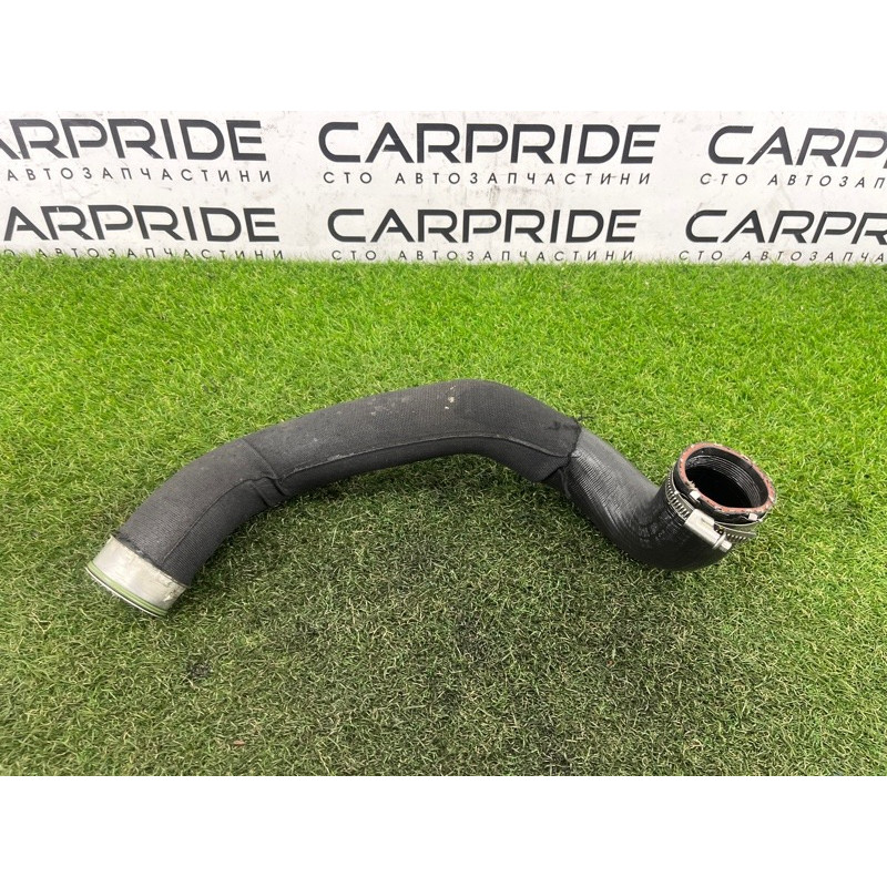 Патрубок интеркулера (двигатель и элементы) Volkswagen Touareg II NF 2013 3.0 7P0145738B