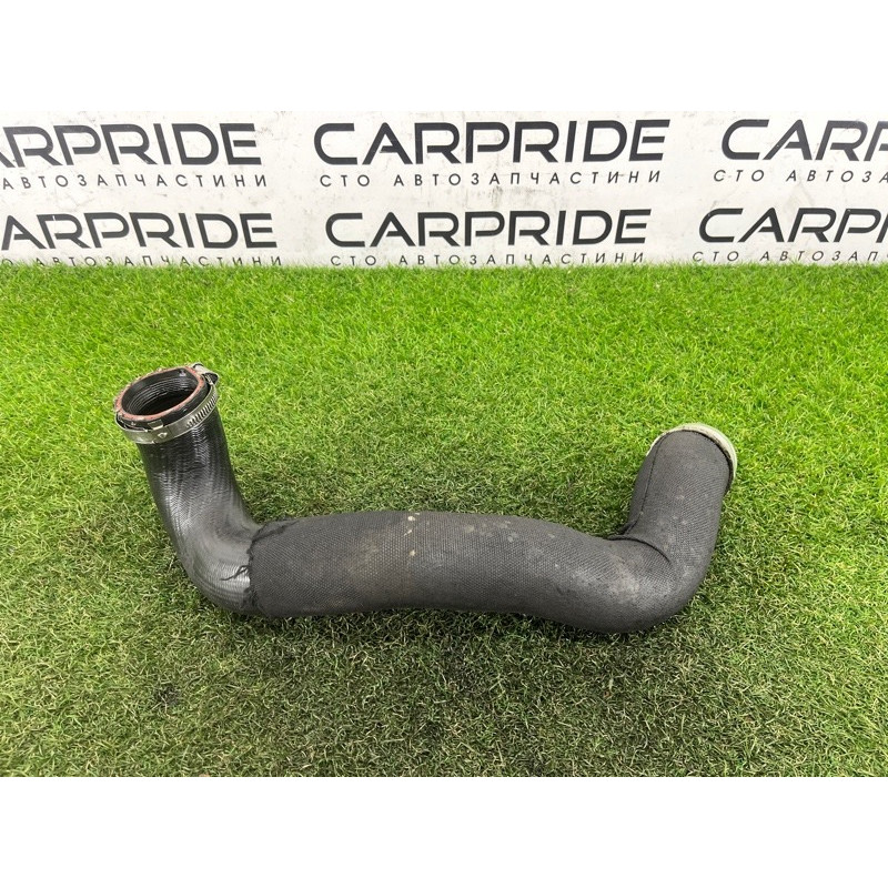 Патрубок интеркулера (двигатель и элементы) Volkswagen Touareg II NF 2013 3.0 7P0145738B