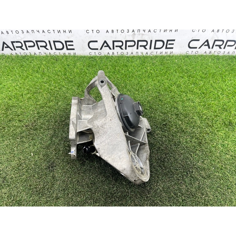 Корпус масляного фильтра (двигатель и элементы) Volkswagen Touareg FL 2015 3.6 03H115403T