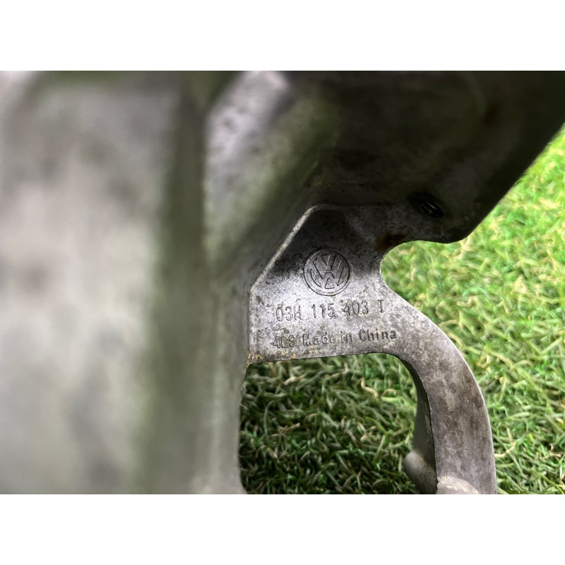 Корпус масляного фильтра (двигатель и элементы) Volkswagen Touareg FL 2015 3.6 03H115403T