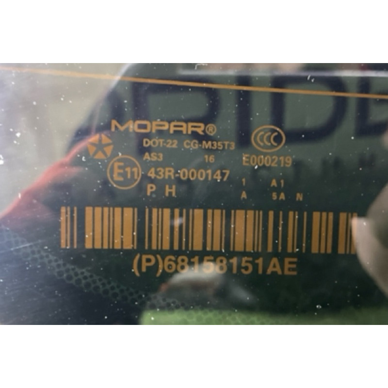 Стекло крышки багажника (стекла и зеркала) Jeep Grand Cherokee WK2 2016 3.6 68211614AA