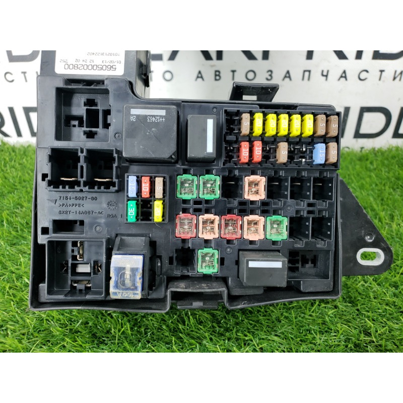 Блок запобіжників (електрика) Jaguar XF X250 2014 56050002800