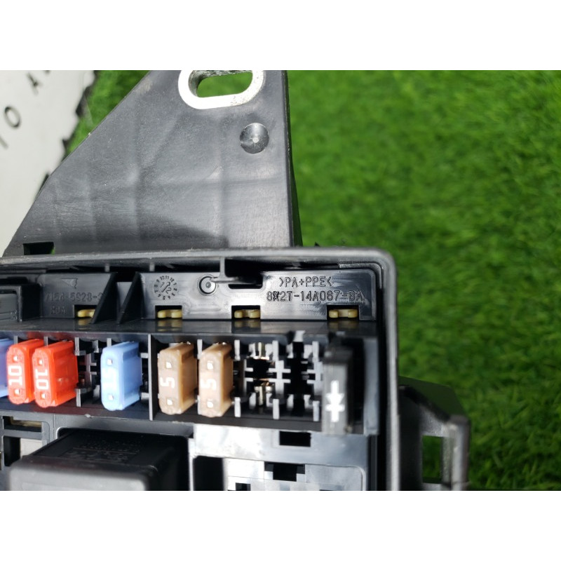 Блок запобіжників (електрика) Jaguar XF X250 2014 56050002800