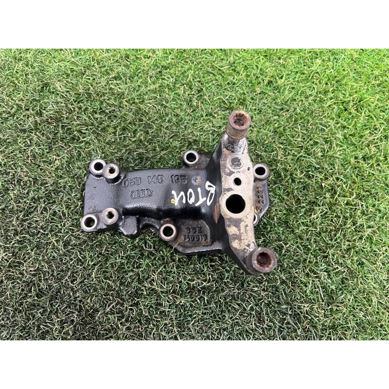 Кронштейн крепление турбины (кронштейны двигателя) Volkswagen Touareg II NF 2013 3.0 059145195AE