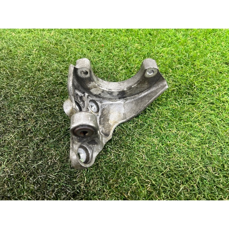 Кронштейн насоса гидроусилителя (кронштейны двигателя) Volkswagen Touareg II NF 2013 3.0 059145167AL