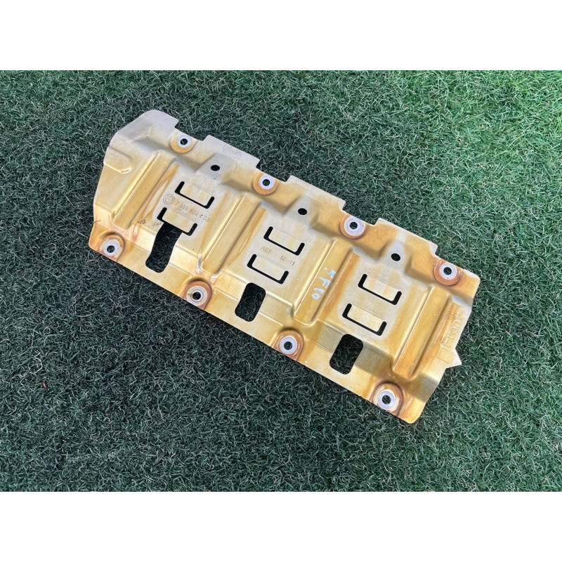 Маслоотражатель (двигатель и элементы) BMW 5-series F10 2011 3.0 11137555904