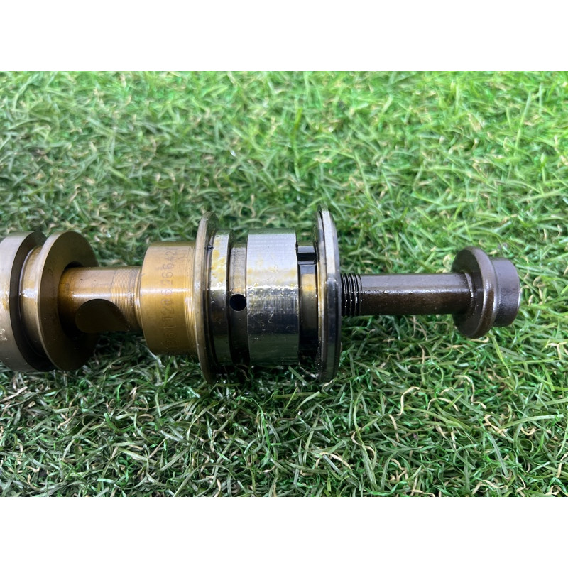 Распредвал впускной (двигатель и элементы) AUDI Q5 8R 2012 3.2 CALB 06E109003H