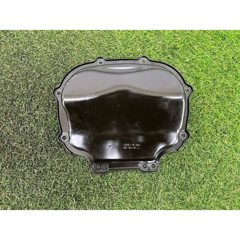 Крышка гбц (двигатель и элементы) AUDI Q5 8R 2012 3.2 CALB 06E109285J