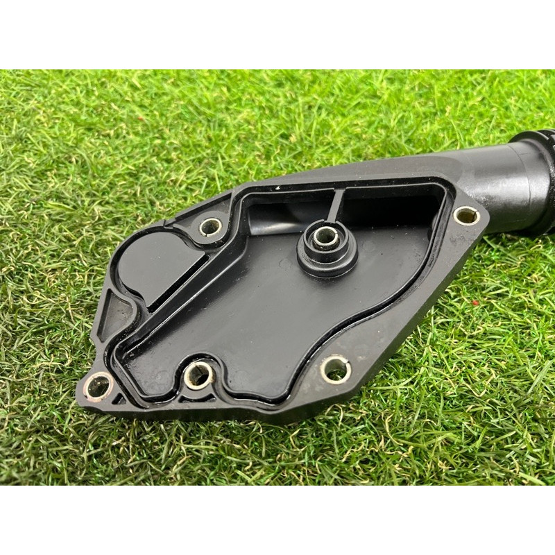 Фланец системы охлаждения (система охлаждения) AUDI Q5 8R 2012 3.2 CALB 06E121168