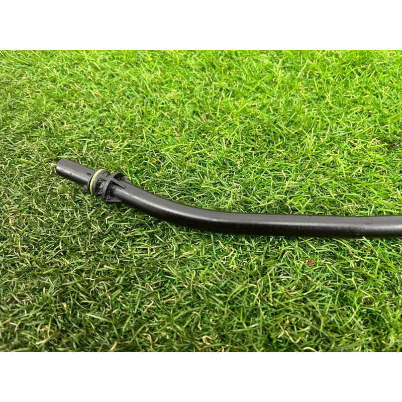 Направляющая масляного щупа (двигатель и элементы) AUDI Q5 8R 2012 3.2 CALB 06E115630B