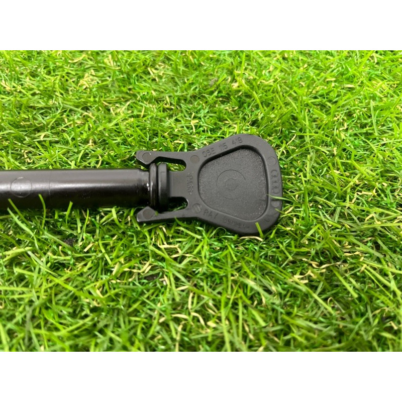 Направляющая масляного щупа (двигатель и элементы) AUDI Q5 8R 2012 3.2 CALB 06E115630B