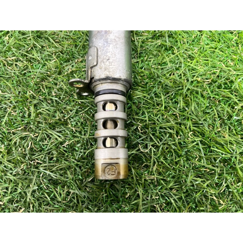 Клапан фазорегулятора (электрика двигателя) AUDI Q5 8R 2012 3.2 CALB 06E109257L