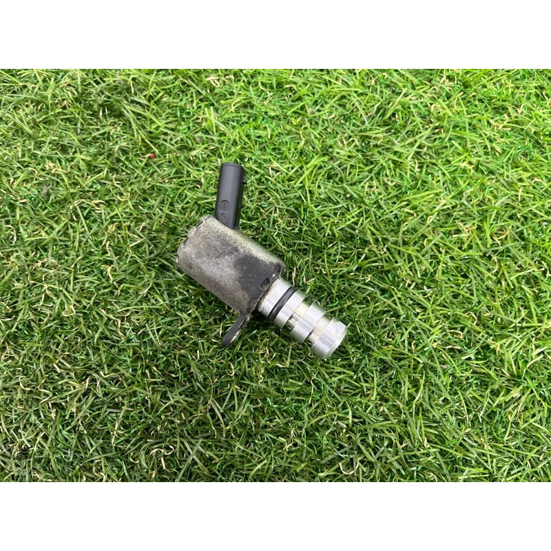 Клапан фазорегулятора (электрика двигателя) AUDI Q5 8R 2012 3.2 CALB 06E115243E