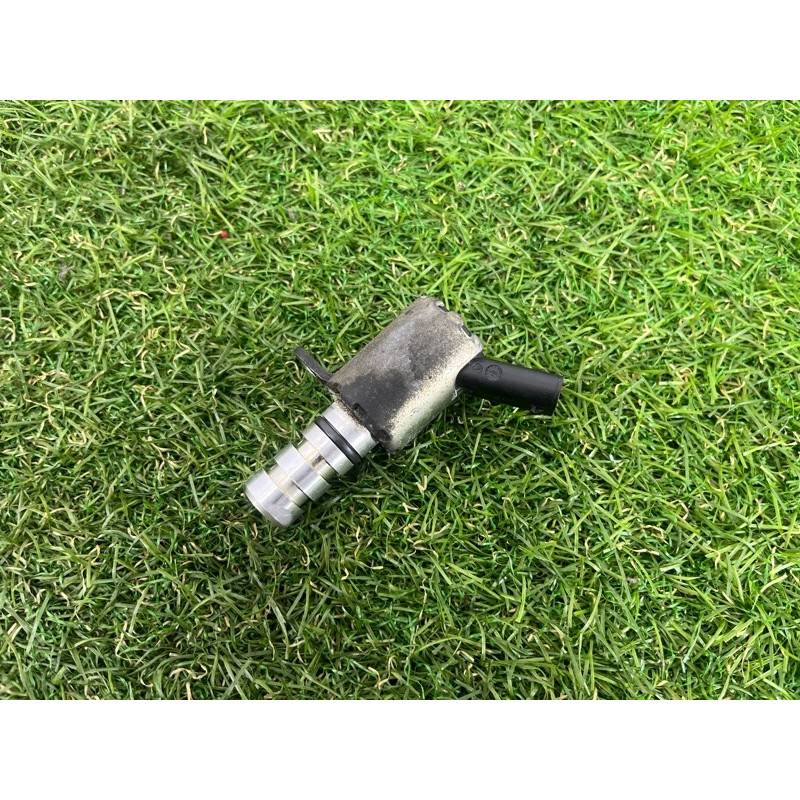 Клапан фазорегулятора (электрика двигателя) AUDI Q5 8R 2012 3.2 CALB 06E115243E