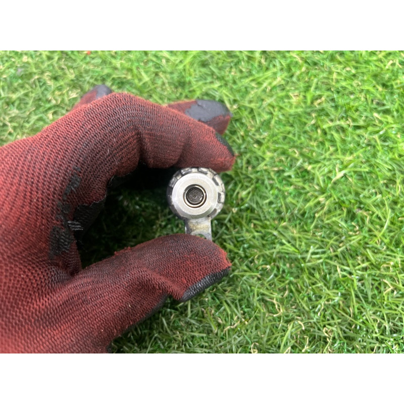 Клапан фазорегулятора (электрика двигателя) AUDI Q5 8R 2012 3.2 CALB 06E115243E