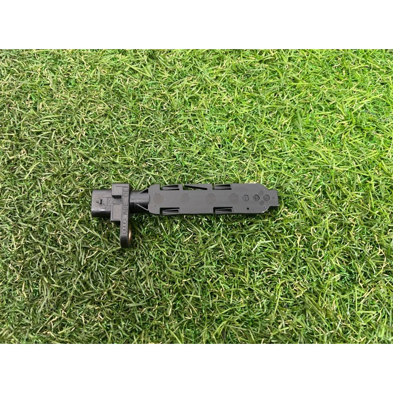 Датчик положения коленвала (электрика двигателя) AUDI Q5 8R 2012 3.2 CALB 059906433C