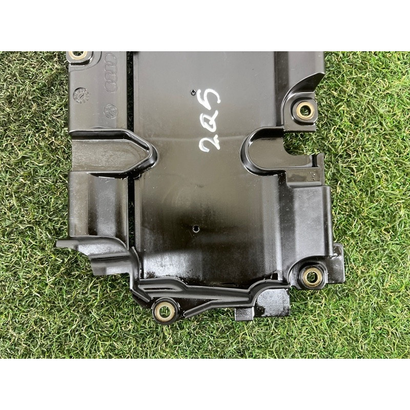 Маслоотражатель (двигатель и элементы) AUDI Q5 8R 2012 3.2 CALB 06E103623H