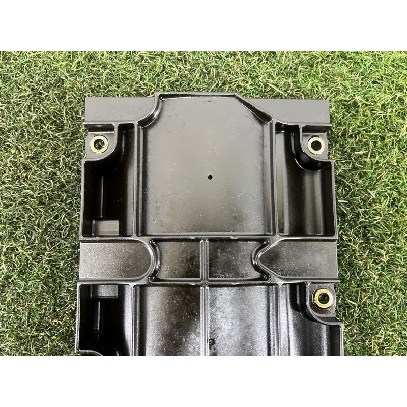 Маслоотражатель (двигатель и элементы) AUDI Q5 8R 2012 3.2 CALB 06E103623H