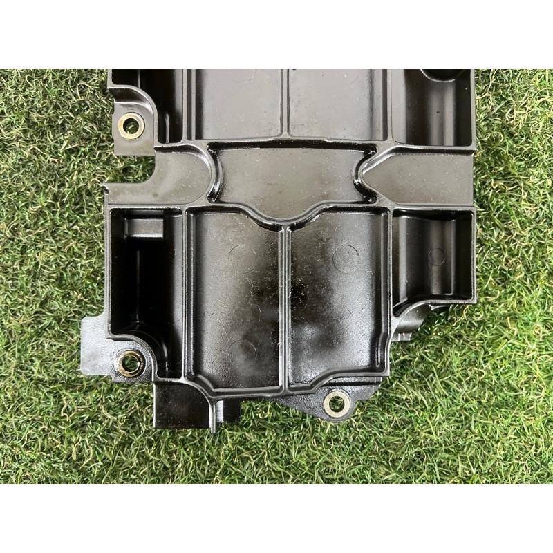 Маслоотражатель (двигатель и элементы) AUDI Q5 8R 2012 3.2 CALB 06E103623H