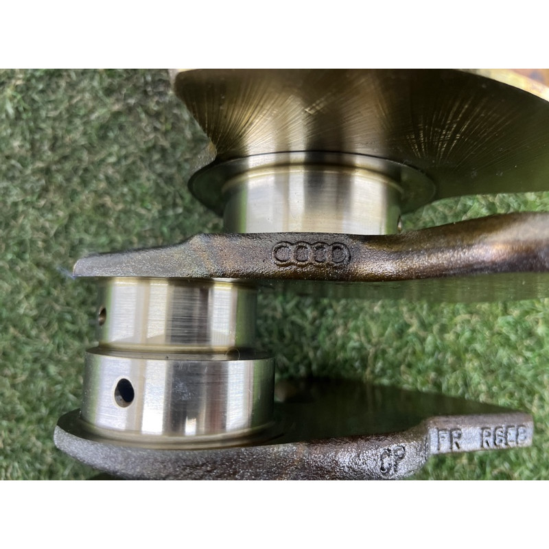 Коленвал (двигатель и элементы) AUDI Q5 8R 2012 3.2 CALB 06E105101R