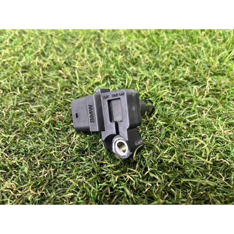 Датчик тиску у впускному колекторі (електрика двигуна) BMW 5-series G30 2017 2.0 B46B20 13628637900