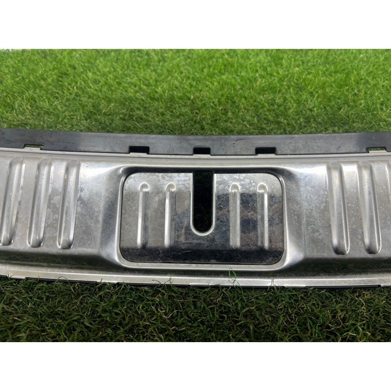 Накладка замка кришки багажника (салон) Volkswagen Touareg NF 2012 3.0 7P0863459F5R5
