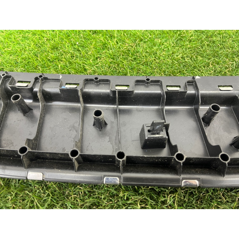 Накладка замка кришки багажника (салон) Volkswagen Touareg NF 2012 3.0 7P0863459F5R5