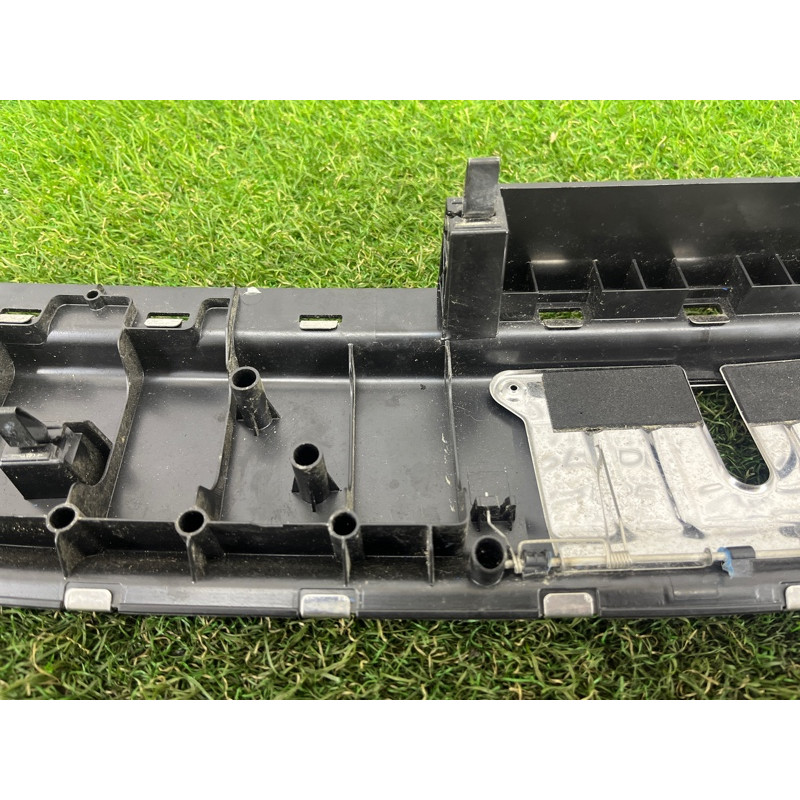 Накладка замка кришки багажника (салон) Volkswagen Touareg NF 2012 3.0 7P0863459F5R5