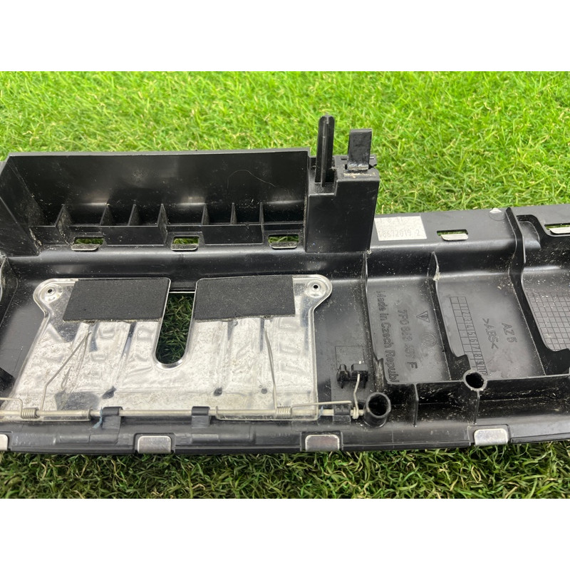Накладка замка кришки багажника (салон) Volkswagen Touareg NF 2012 3.0 7P0863459F5R5