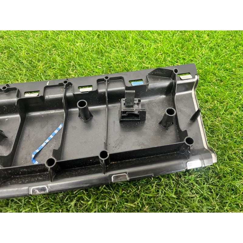 Накладка замка кришки багажника (салон) Volkswagen Touareg NF 2012 3.0 7P0863459F5R5
