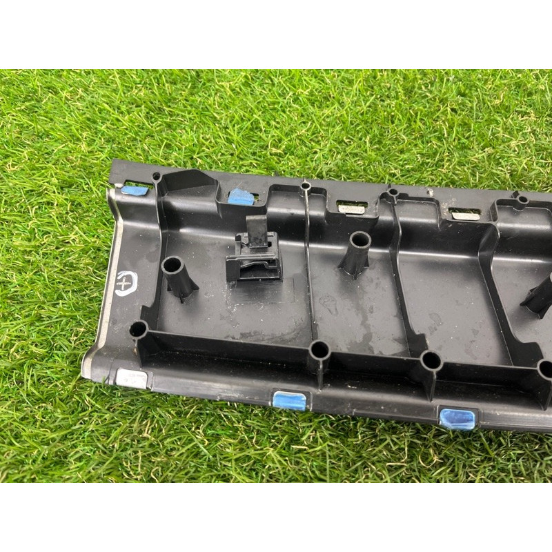 Накладка замка кришки багажника (салон) Volkswagen Touareg NF 2012 3.6 7P0863459F5R5