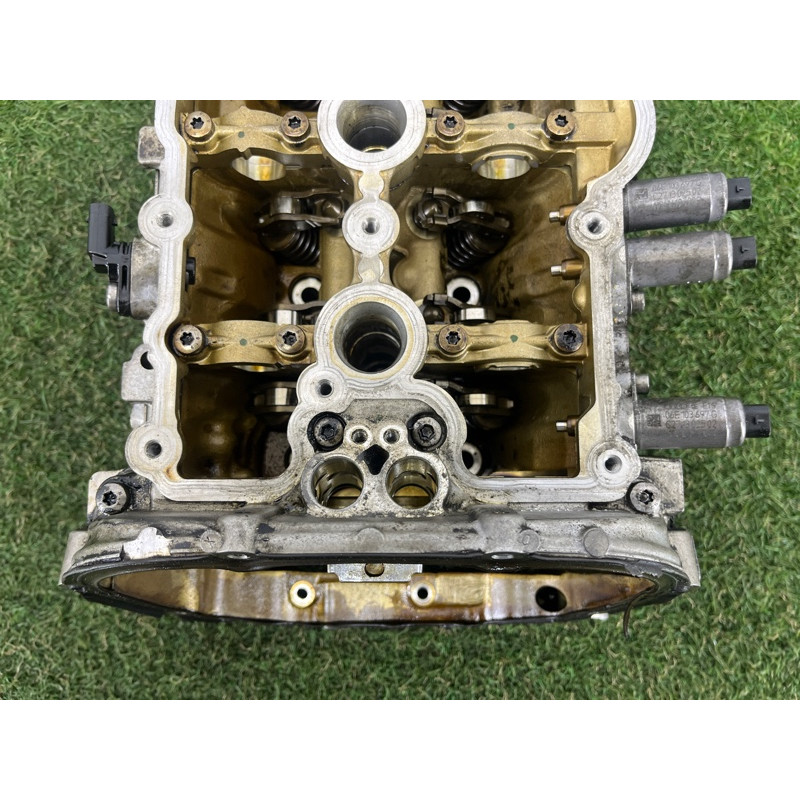 Головка блока цилиндров (двигатель и элементы) AUDI Q5 8R 2012 3.2 CALB 06E103065B