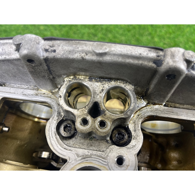 Головка блока цилиндров (двигатель и элементы) AUDI Q5 8R 2012 3.2 CALB 06E103065B