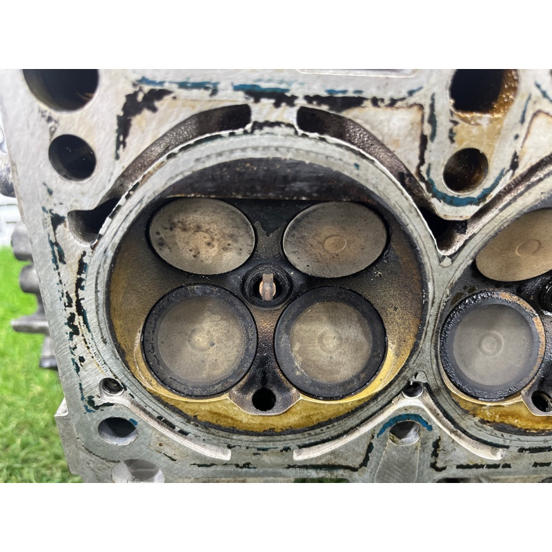 Головка блока цилиндров (двигатель и элементы) AUDI Q5 8R 2012 3.2 CALB 06E103065B