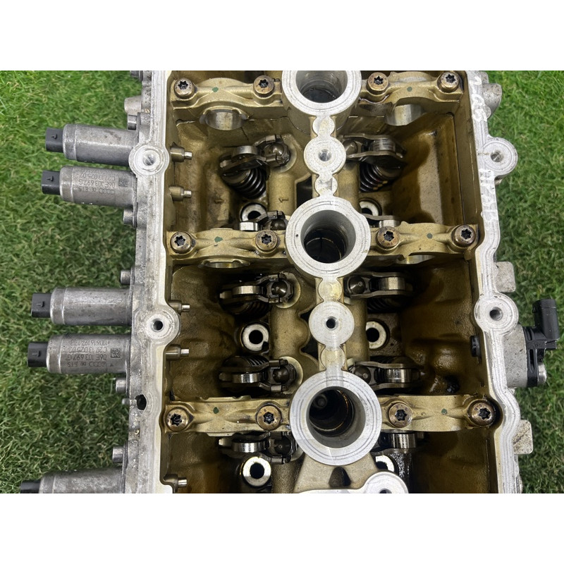 Головка блока цилиндров (двигатель и элементы) AUDI Q5 8R 2012 3.2 CALB 06E103066B