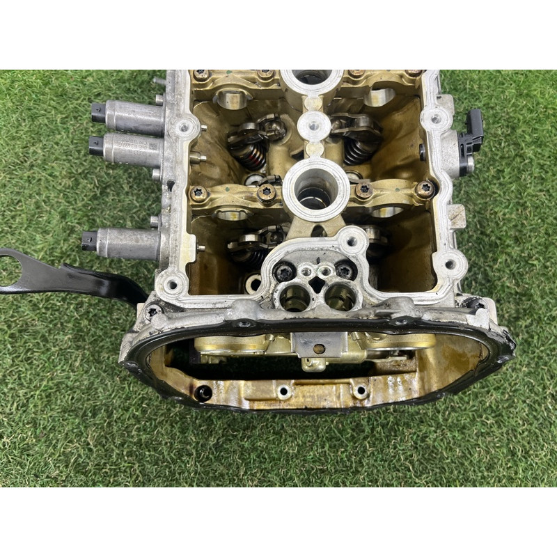 Головка блока цилиндров (двигатель и элементы) AUDI Q5 8R 2012 3.2 CALB 06E103066B