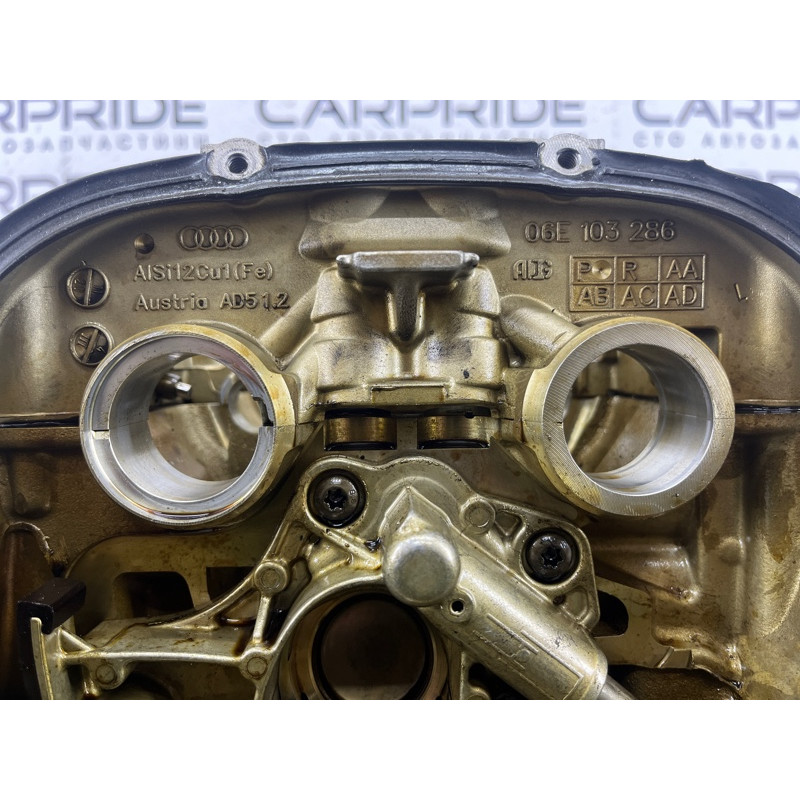 Головка блока цилиндров (двигатель и элементы) AUDI Q5 8R 2012 3.2 CALB 06E103066B