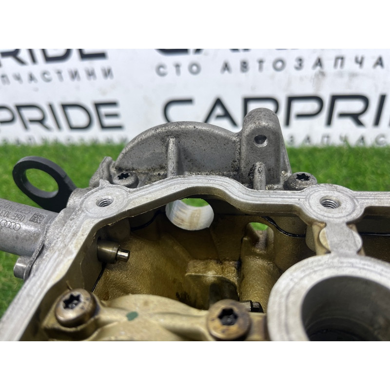 Головка блока цилиндров (двигатель и элементы) AUDI Q5 8R 2012 3.2 CALB 06E103066B