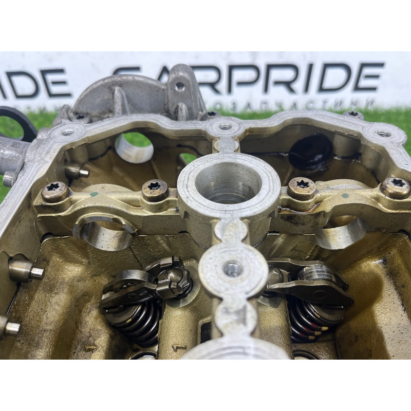 Головка блока цилиндров (двигатель и элементы) AUDI Q5 8R 2012 3.2 CALB 06E103066B