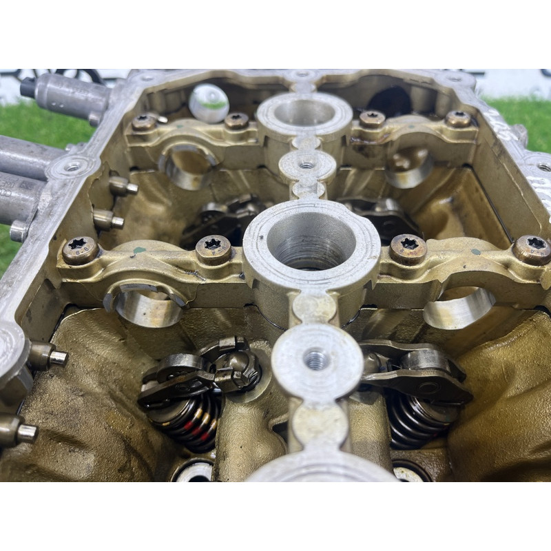 Головка блока цилиндров (двигатель и элементы) AUDI Q5 8R 2012 3.2 CALB 06E103066B