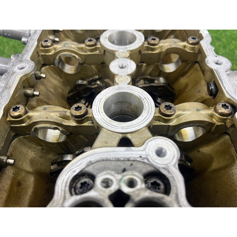 Головка блока цилиндров (двигатель и элементы) AUDI Q5 8R 2012 3.2 CALB 06E103066B