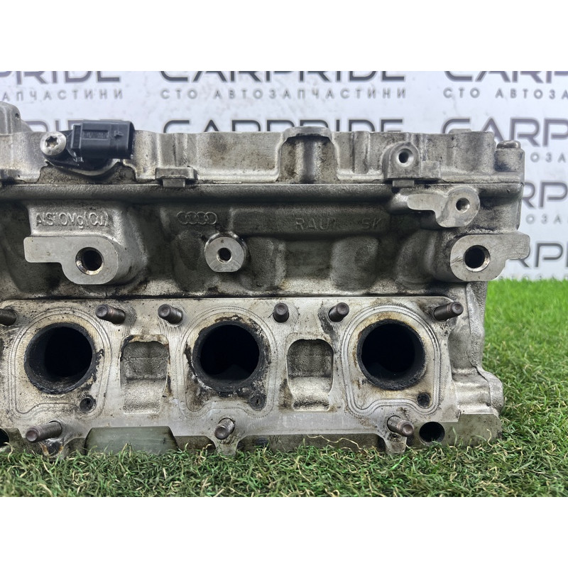 Головка блока цилиндров (двигатель и элементы) AUDI Q5 8R 2012 3.2 CALB 06E103066B