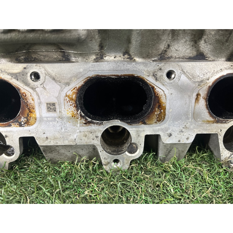 Головка блока цилиндров (двигатель и элементы) AUDI Q5 8R 2012 3.2 CALB 06E103066B