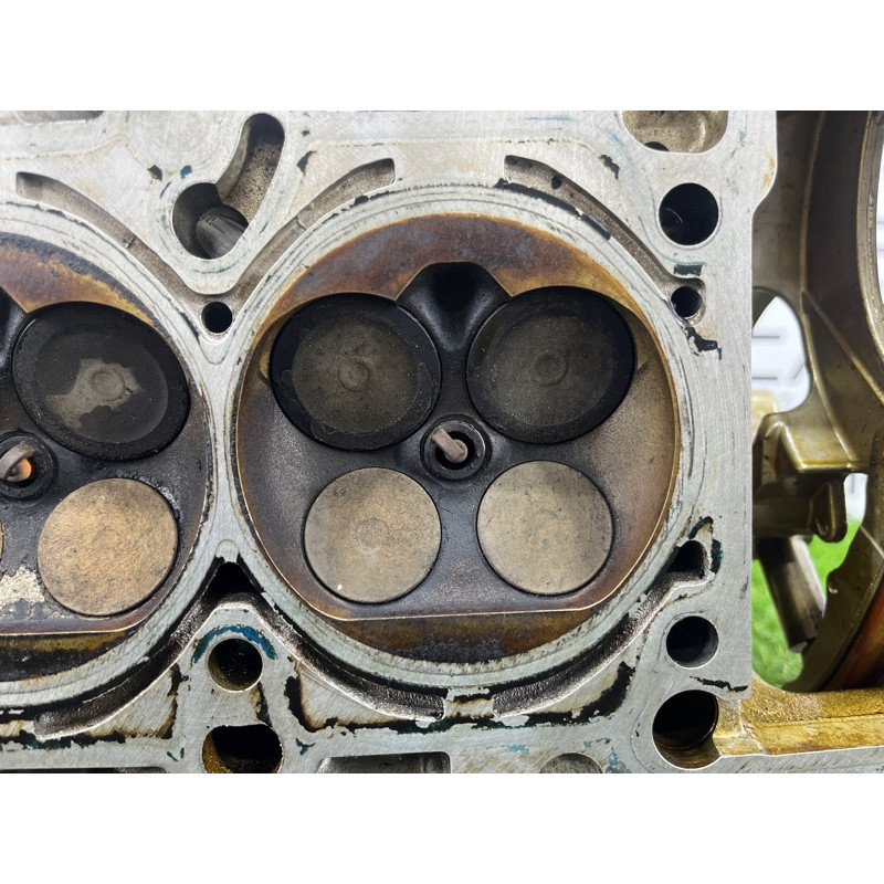 Головка блока цилиндров (двигатель и элементы) AUDI Q5 8R 2012 3.2 CALB 06E103066B