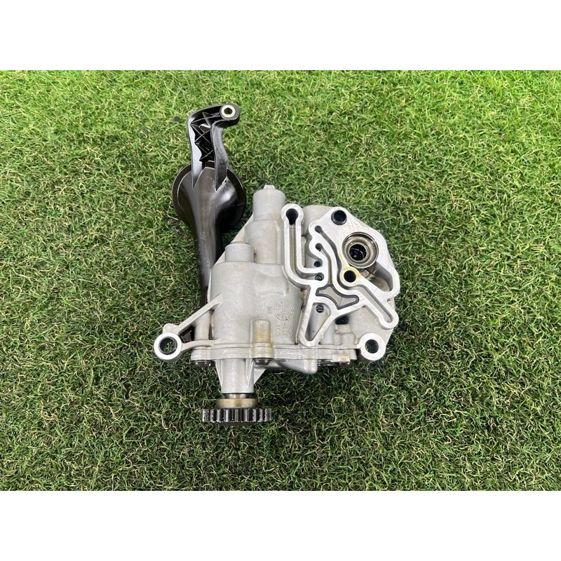 Маслонасос (двигатель и элементы) AUDI A3 8V 2015 1.8 06H115105BK