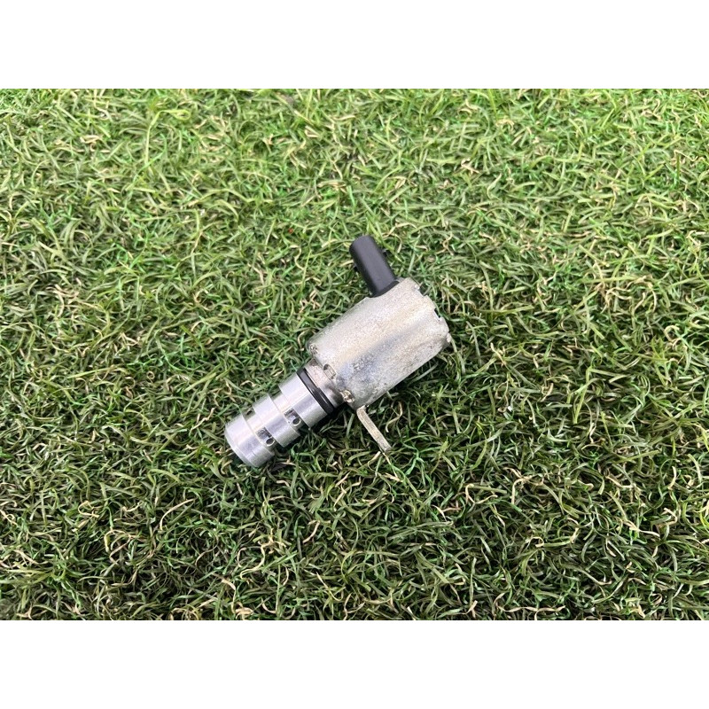 Клапан фазорегулятора (электрика двигателя) AUDI A3 8V 2015 1.8 06K115243L