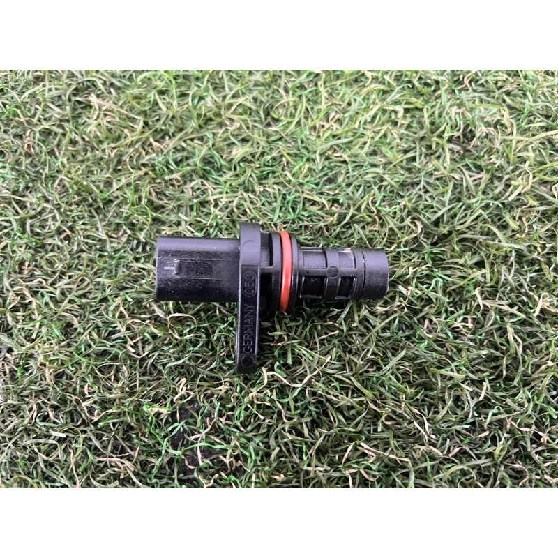 Датчик положения коленвала (электрика двигателя) AUDI A3 8V 2015 1.8 06H906433C